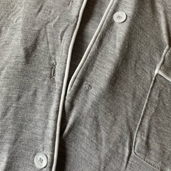 Quince Light Gray  Bamboo Women's Pajama Set size XS - Picture 8 of 9